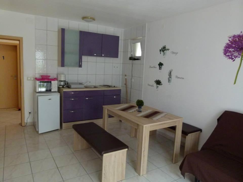 Apartmani Ivanic Vir Eksteriør billede