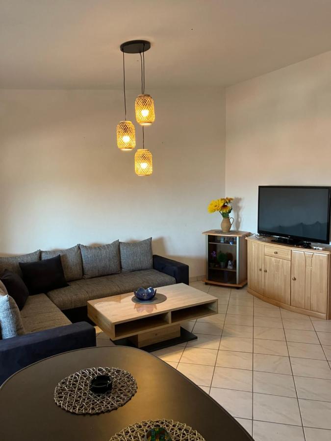 Apartmani Ivanic Vir Eksteriør billede
