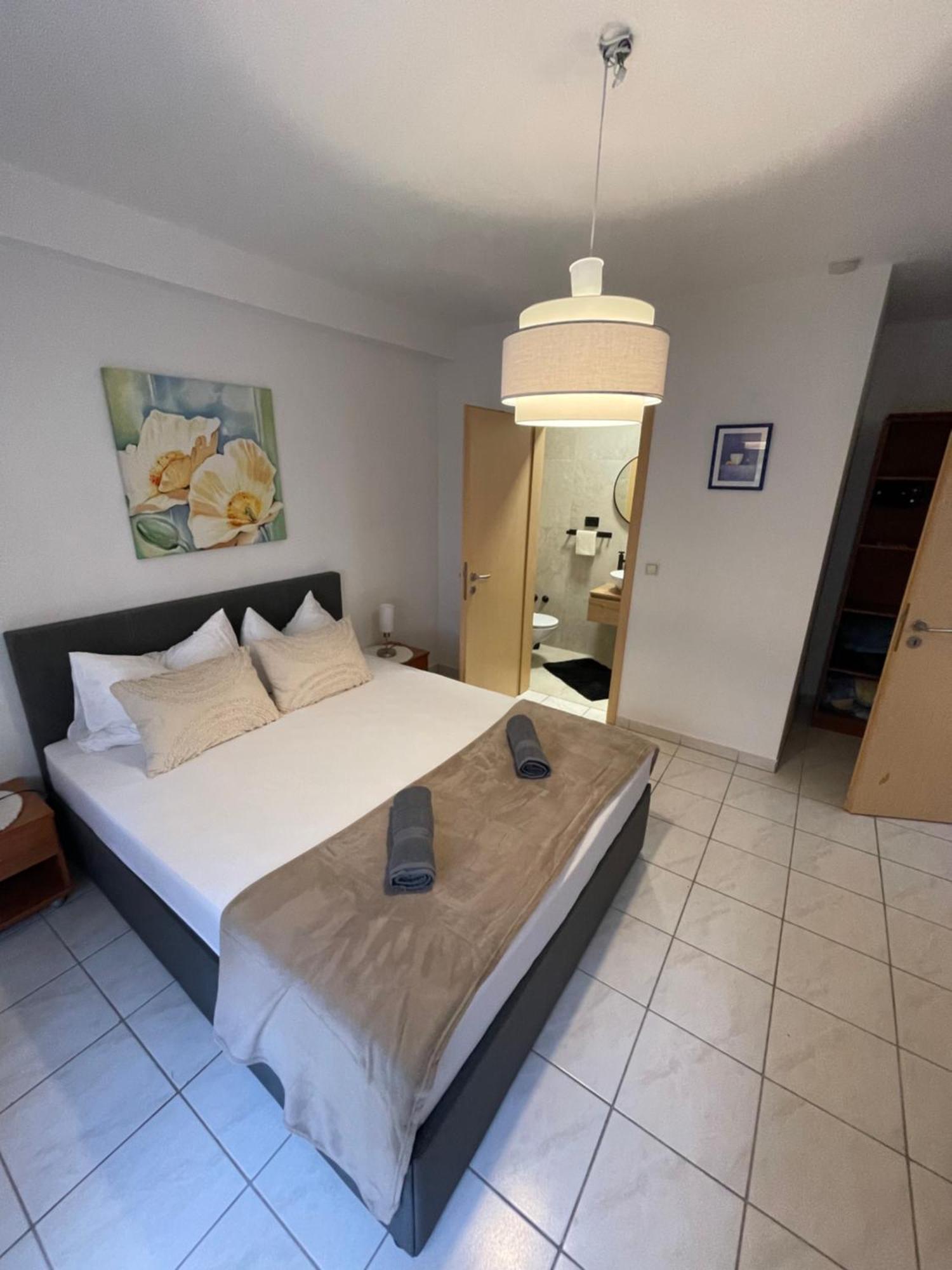 Apartmani Ivanic Vir Eksteriør billede